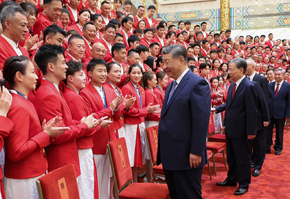 習近平接見第33屆奧運會中國體育代表團